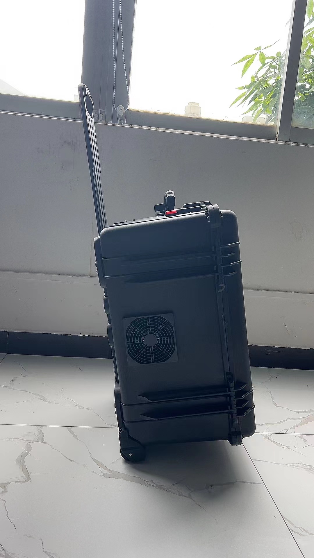 高昌手拉箱型移动通信干扰器